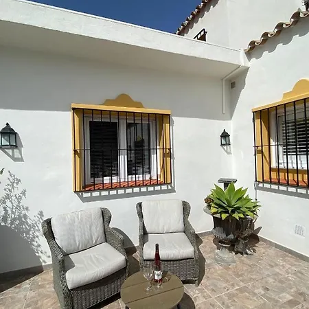 Bed & Breakfast Casa Capricornio Marbella