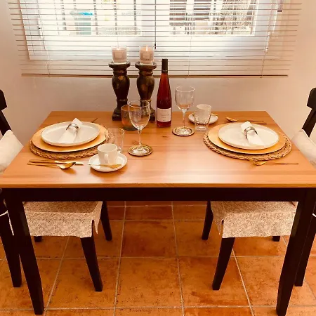 לינה וארוחת בוקר Casa Capricornio *